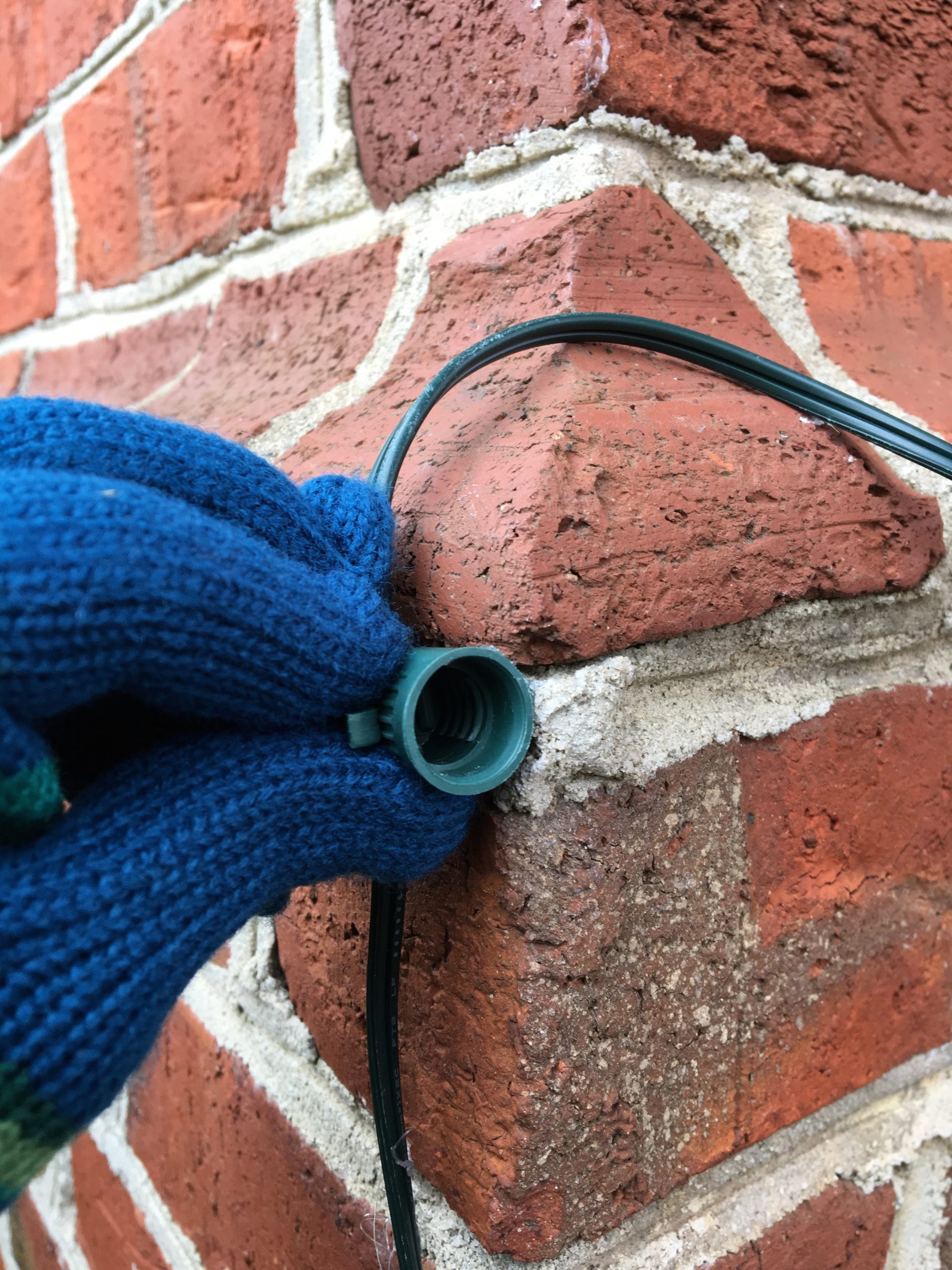 How Do You Hang Christmas Lights On A Brick Wall Homeminimalisite